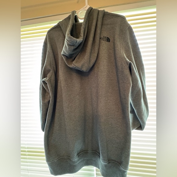 The North Face Gray Pullover Sweater - Picture 2 of 3